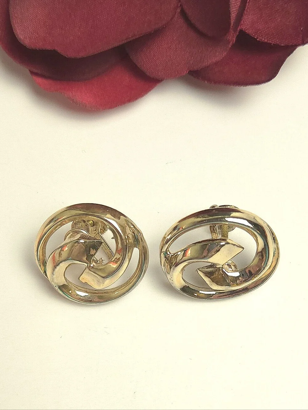 Vintage Coro Gold Plated Swirl Circle Earrings Screw Back Earrings Signed Coro